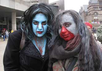 blue and red faces